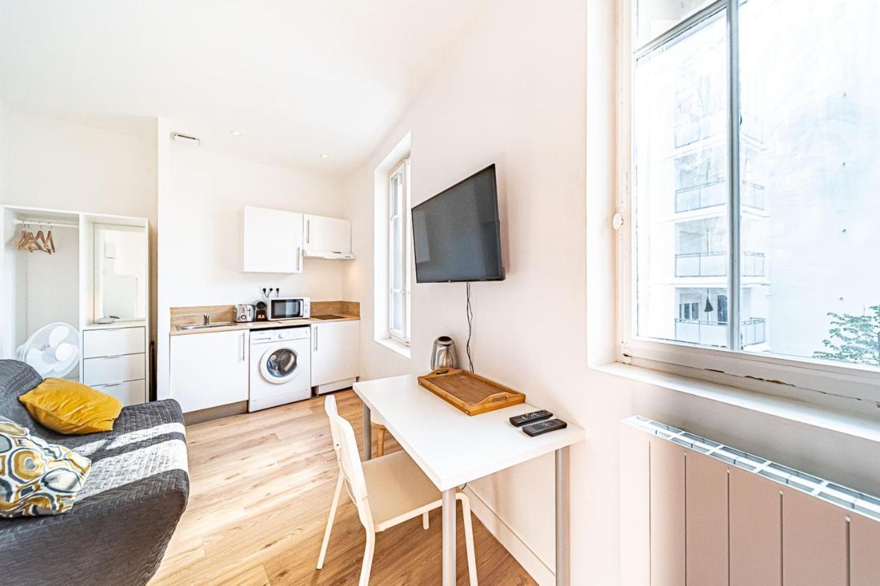 Le Debourg - Studio Tout Proche Metro B ลียง ภายนอก รูปภาพ