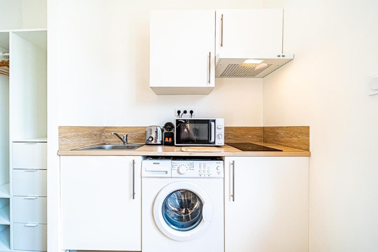 Le Debourg - Studio Tout Proche Metro B ลียง ภายนอก รูปภาพ
